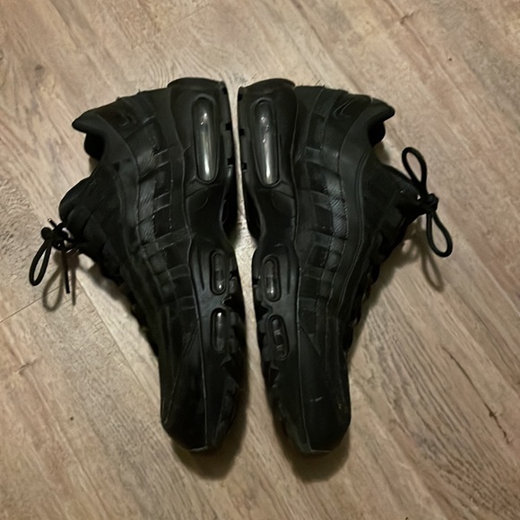 Nike Air Max Shoes - Picture 5 of 7